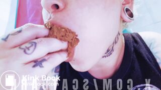 Shit out and chewing @scatdark