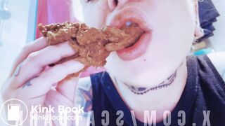 Shit out and chewing @scatdark