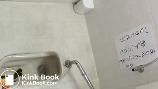 Japanese women poop hard in the toilet