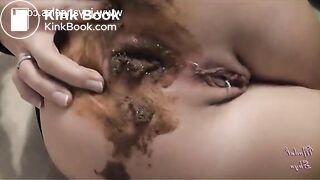 Fingering poop - video 2