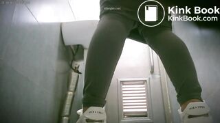 spy camera asian girl pee and shit.video_805