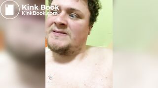 Girlfriend pooping with boyfriend on bathtub