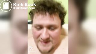 Girlfriend pooping with boyfriend on bathtub