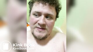 Girlfriend pooping with boyfriend on bathtub