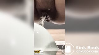 spy camera asian girl pee and shit.video_716