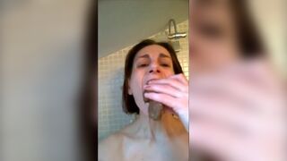 Mature European Scat Lady Eating Shit