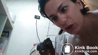 Mature European Scat Lady Eating Shit