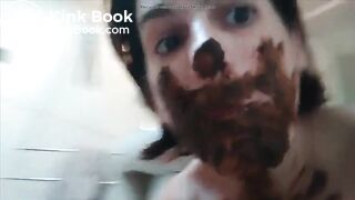 Mature European Scat Lady Eating Shit