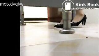 spy camera asian girl pee and shit.video_753
