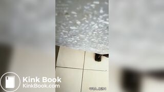 spy camera asian girl pee and shit.video_487