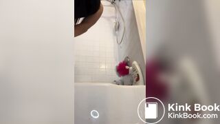 Big ass ebony tub shit