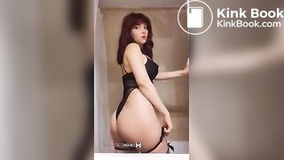 Girl pooping on toilet - video 61