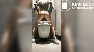 She is so hot and she is into shitting!