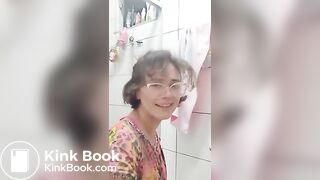 Brazilian girl pooping in toilet - video 2