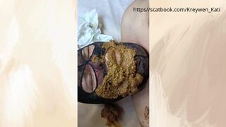 Movie trailer Eating shit !