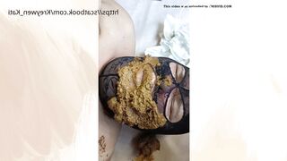 Movie trailer Eating shit !