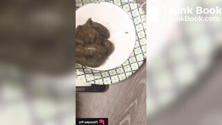 Hot girl shitting on plate - video 18
