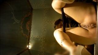 Chinese girl poop while drunk