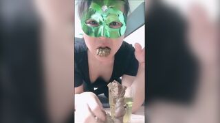 Amateur asian pooping and playing