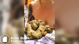 ریدن دختر در بشقاب برای برده