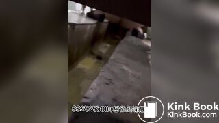 spy camera asian girl pee and shit.video_476