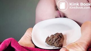 Shits on a plate - video 3