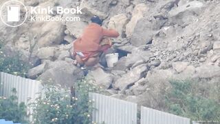 Bhabhi shitting openly