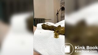 Teen scat girl in missionary shitting