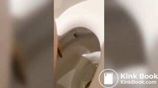 Cute girl poop scene048