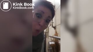 Girl shits all over a public toilet