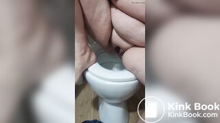Wife pooping - video 16