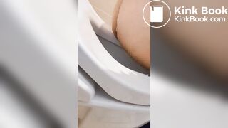 Cute girl poop scene047