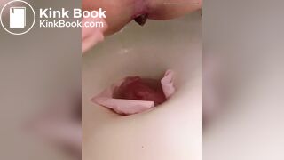 Cute girl poop scene041