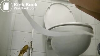 SPY amazing girl misses and spreads hot diarrhea