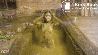 Kaitlyn K Aliens In The Manure Channel - cowshit sex