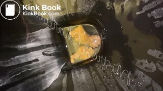 Caga e insulta il suo schiavo