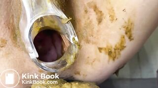 Very messy scat smearing and stuffing