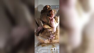 dirty mom loves scat play