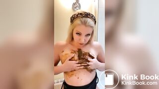 Naughty girl jerking off to the shit