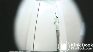 CUTE GIRL PEEING