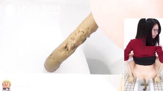 Asian girl pooping - video 40