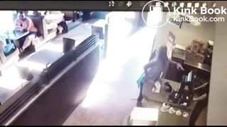 woman throws her poop at restaurant