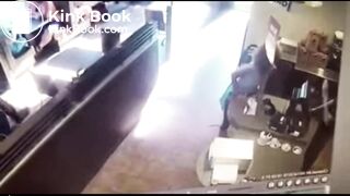 woman throws her poop at restaurant