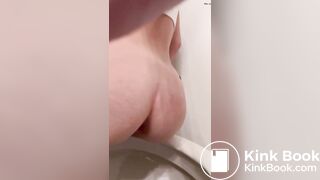 Girl pooping on the toilet - video 50