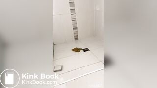 Gill pooping in shower cabin
