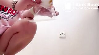 Asian girl shits in jar 3