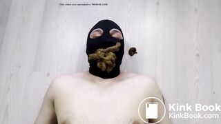 Hot mistress shits on slave