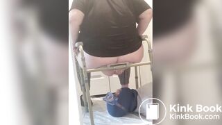 Ssbbw s toilet