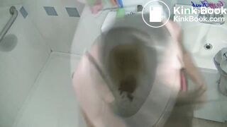 Hot Teen pooping - video 2