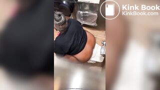 Ebony granny OVERSTALL shit voyeur